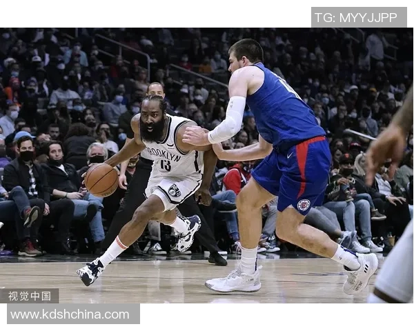 篮网与快船激战回放精彩瞬间解析及赛后点评